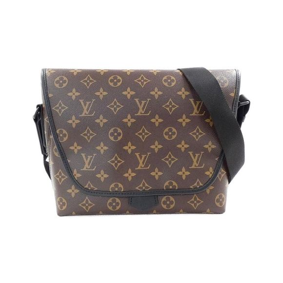 Louis Vuitton Monogram Magnetic Messenger Shoulder Bag - Picture 1 of 6